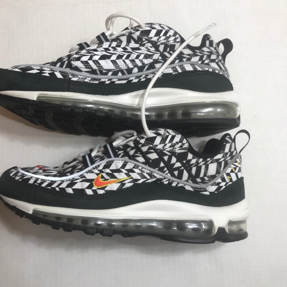 Used gently air max 98 for men